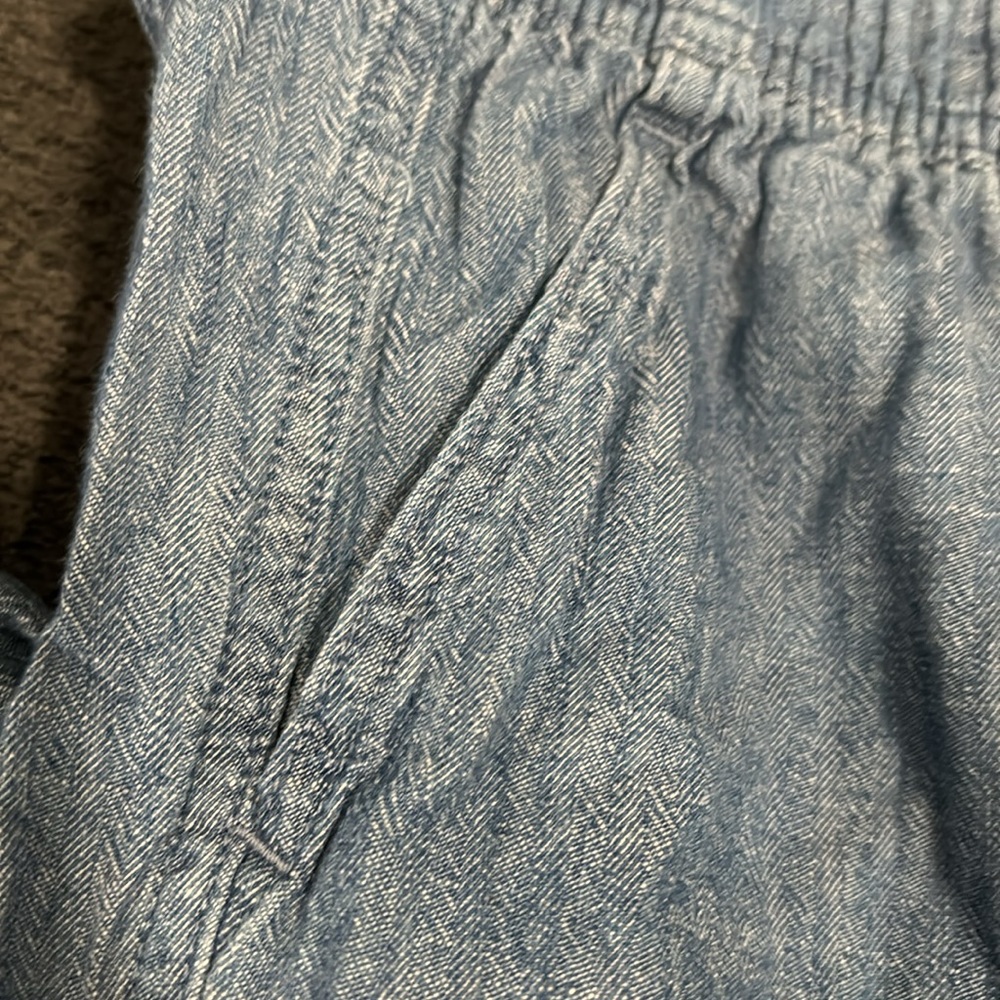 ⭐️ 2/$10 - Gap Denim Pants - Picture 2 of 5